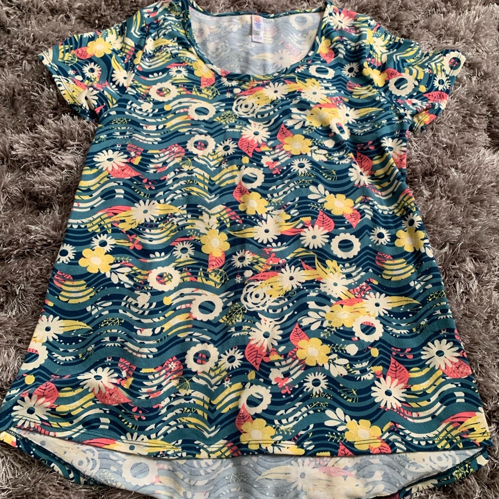 Lularoe XS Classic Tee